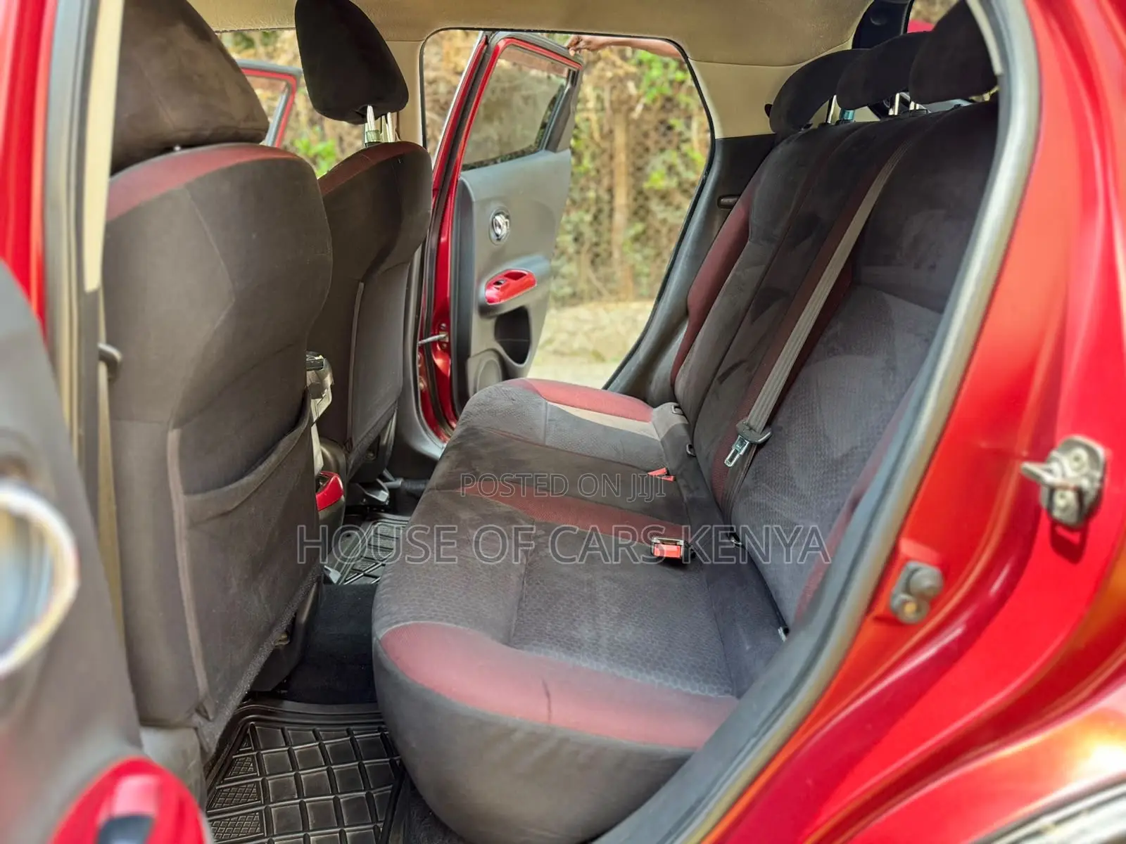 Nissan Juke 2011 Red