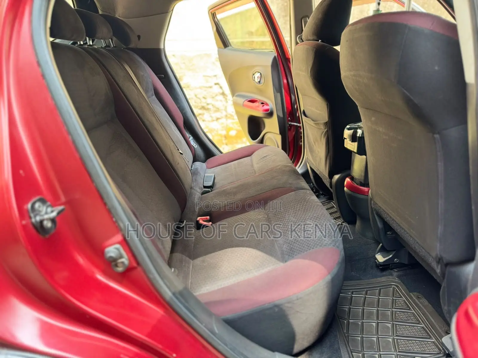 Nissan Juke 2011 Red