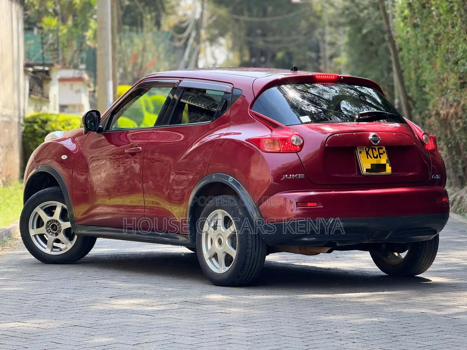 Nissan Juke 2011 Red