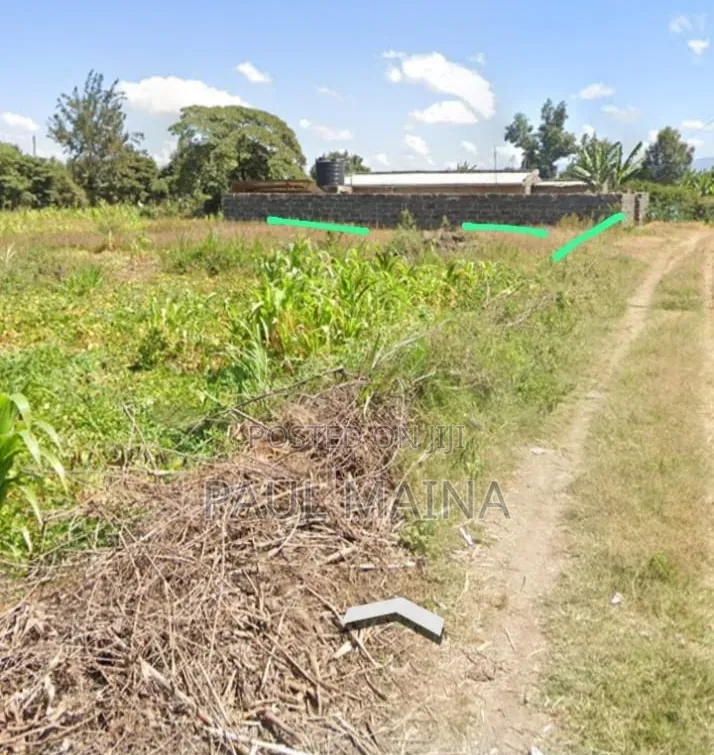 50 by 100 Plot for Sale at the Center of Mawangà and Kiangai Road