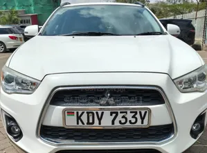 Mitsubishi RVR 2016 Off white