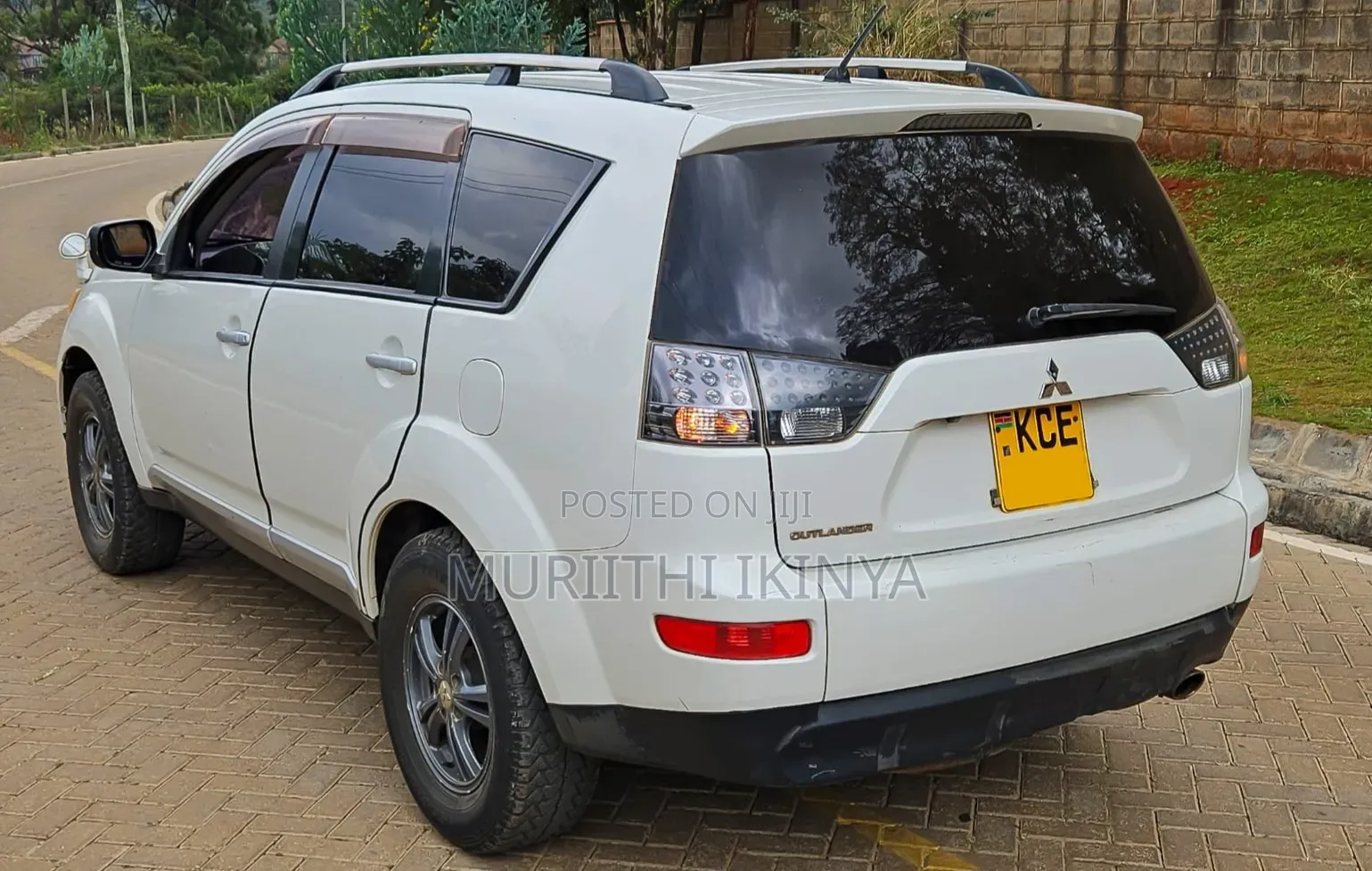 Mitsubishi Outlander 2009 White
