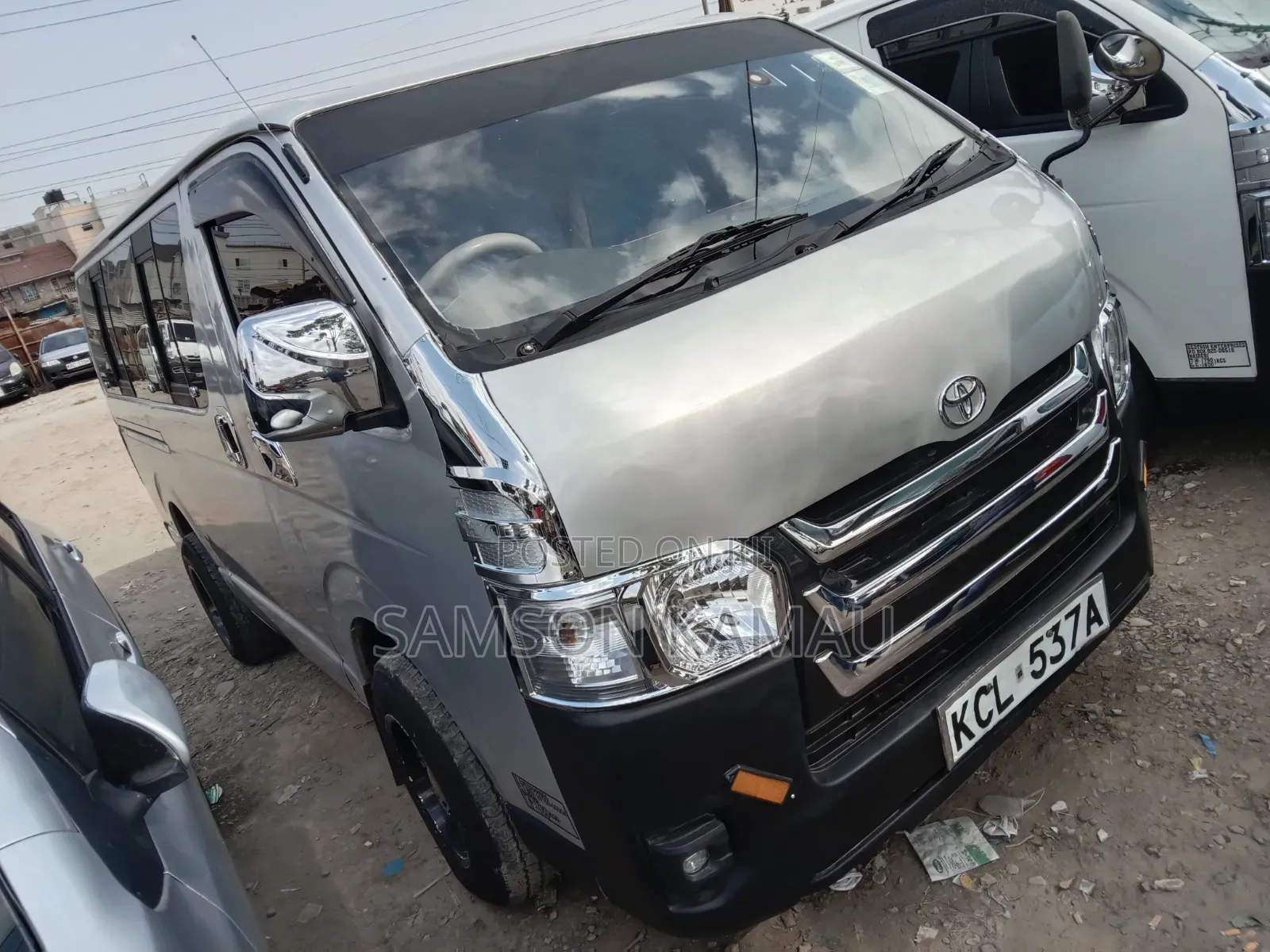 Toyota HiAce 2010 Silver