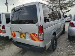 Toyota HiAce 2010 Silver