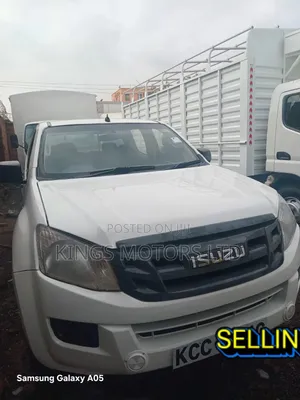 Isuzu D-MAX 2014 White