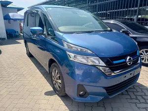 Nissan Serena 2019 Blue