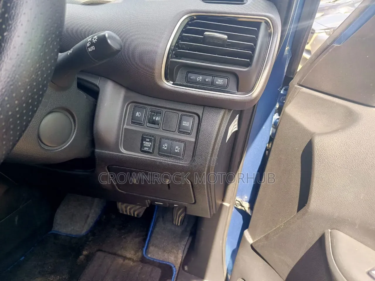 Nissan Serena 2019 Blue