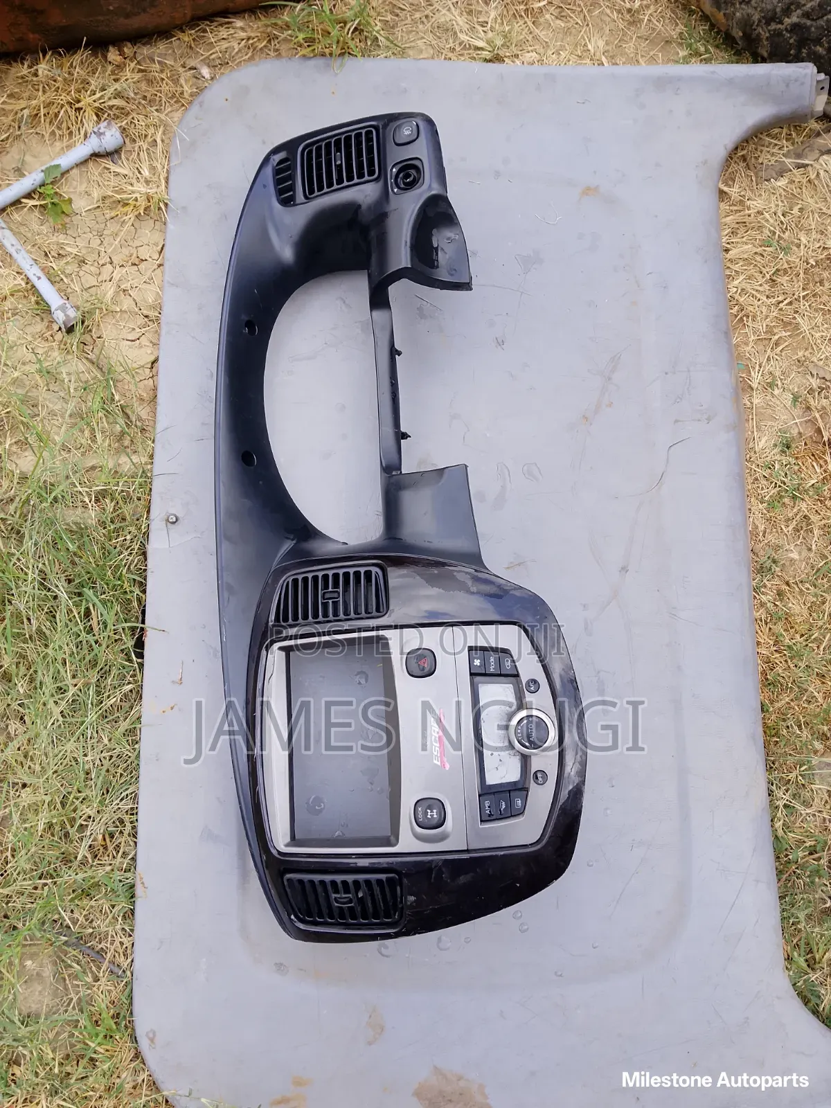 Ford Escape Radio Console