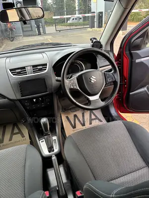 Suzuki Swift 2016 Red