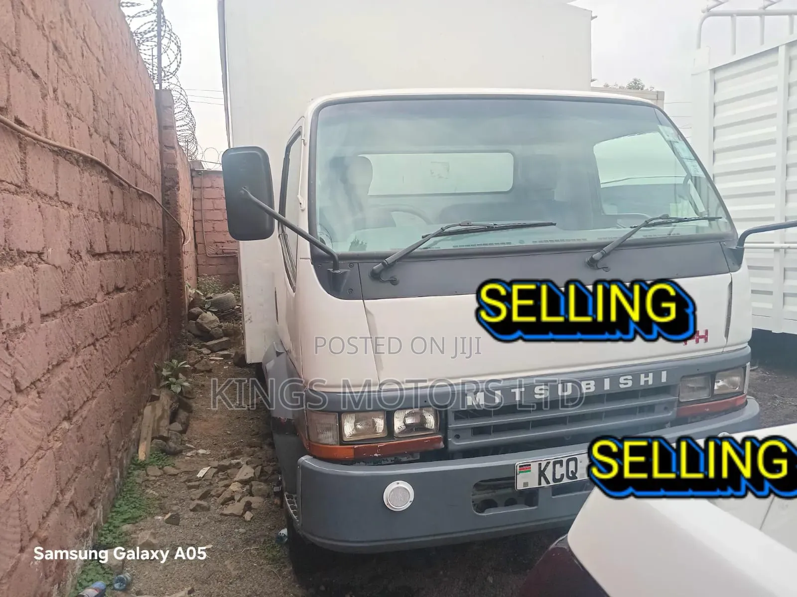 MITSUBISHI Fh 215