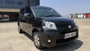 Toyota Sienta 1.5 FWD 2014 Black