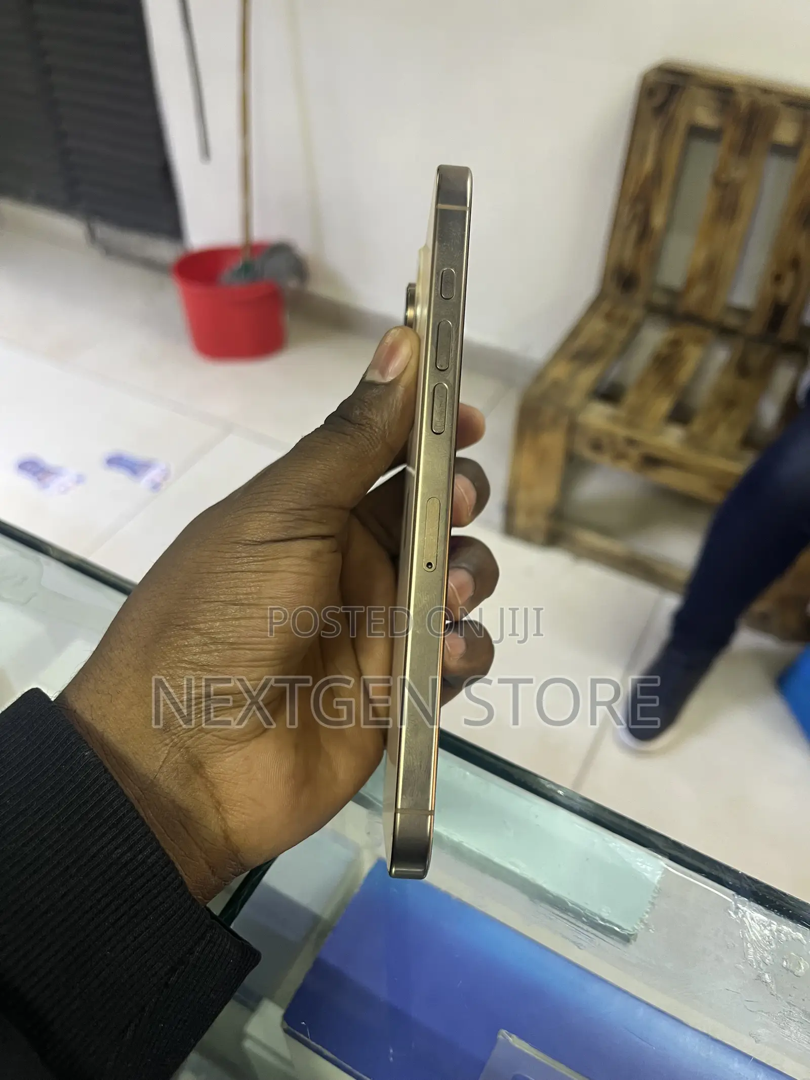Apple iPhone 16 Pro Max 256 GB Gold