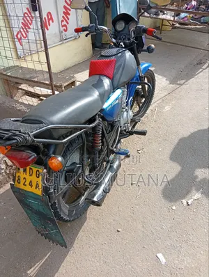Bajaj Boxer 150 UG 2025 Black