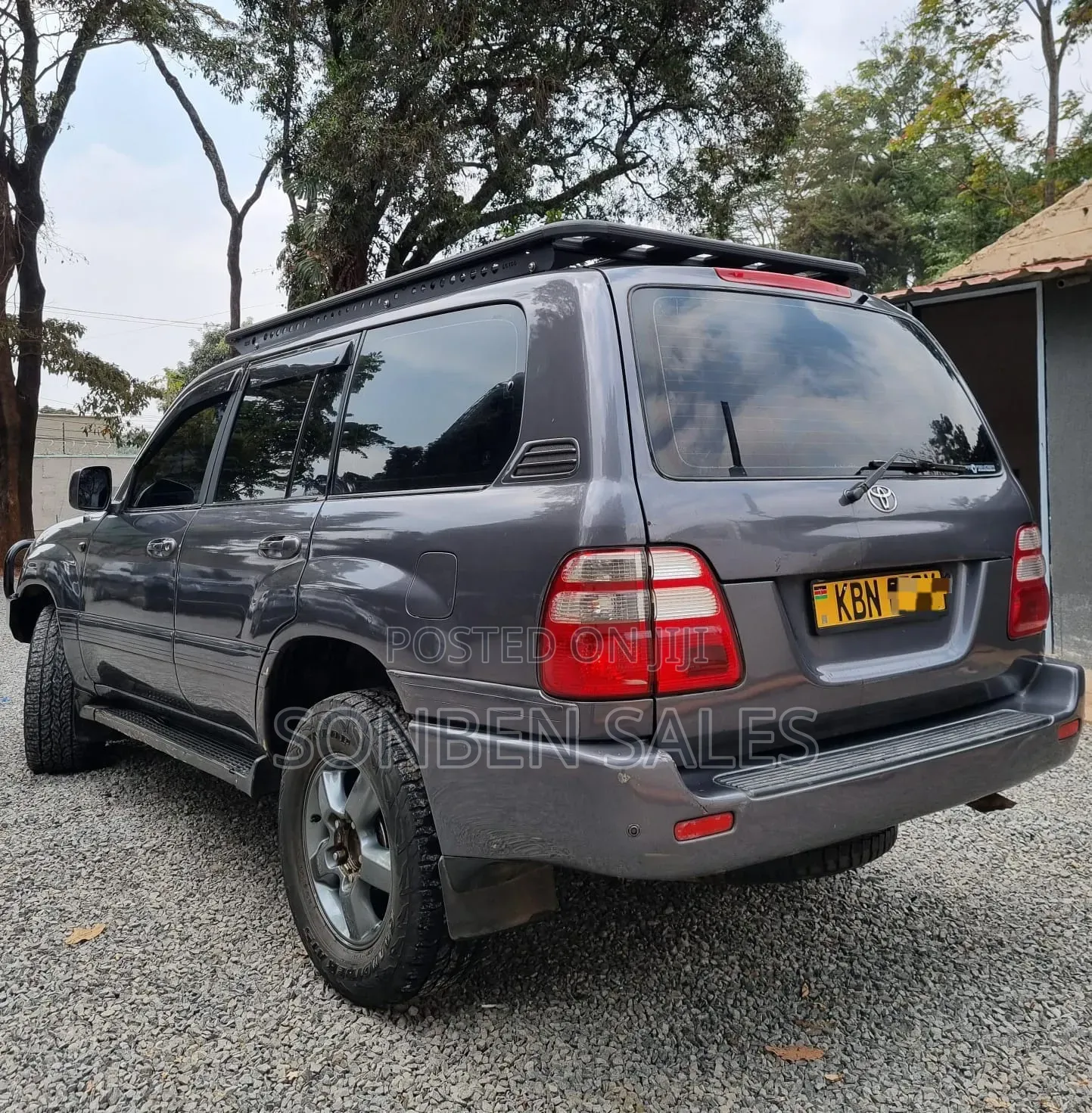 Toyota Land Cruiser HDJ 100 2003 Gray