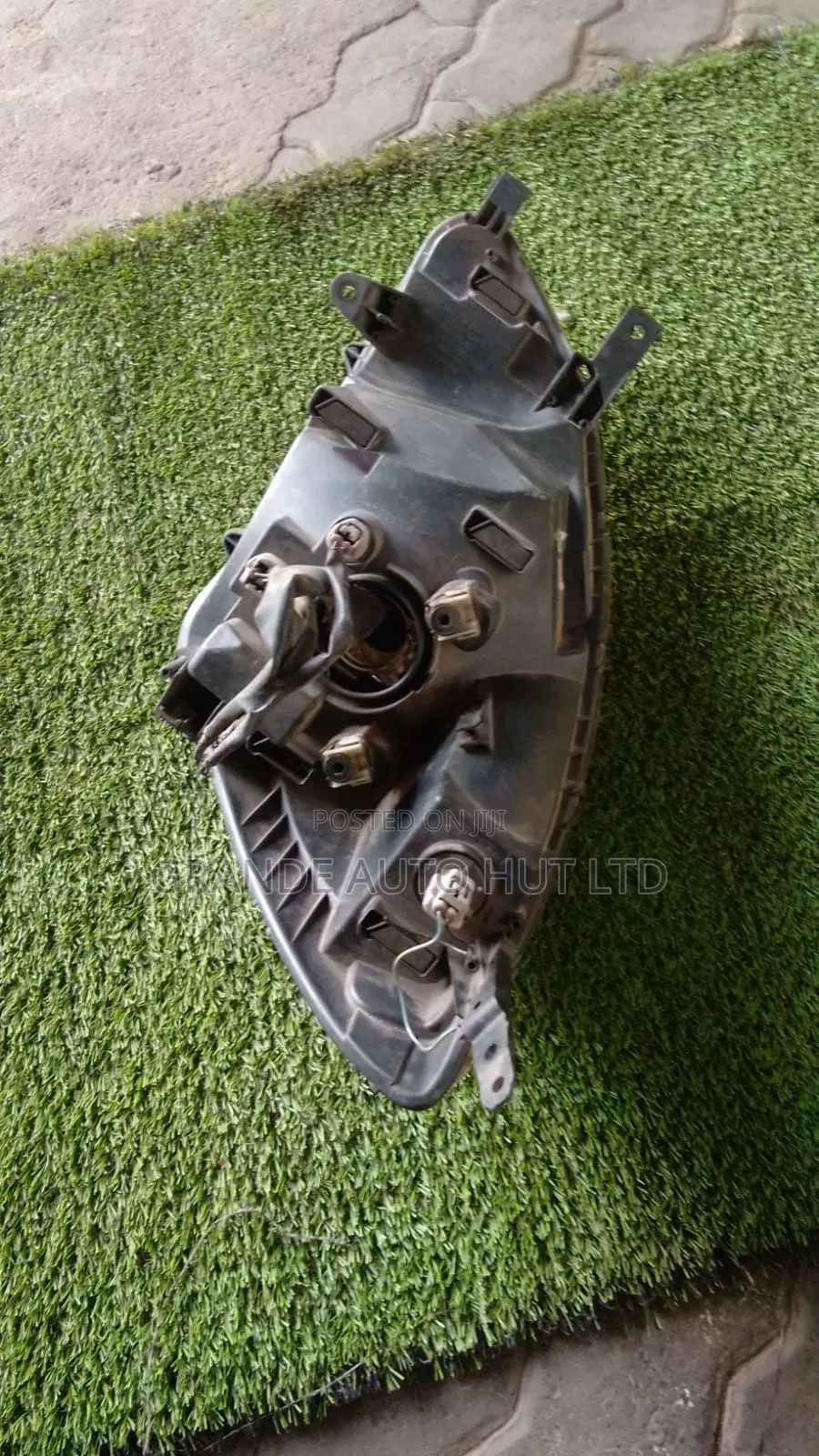 Suzuki Solio Headlights
