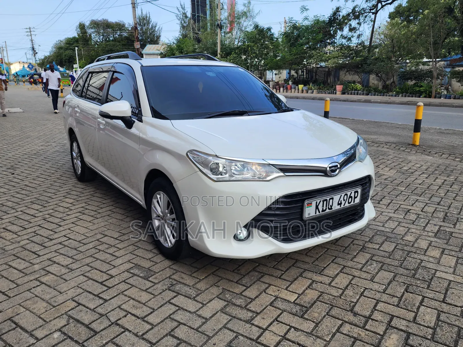 Toyota Corolla Fielder 2018 White