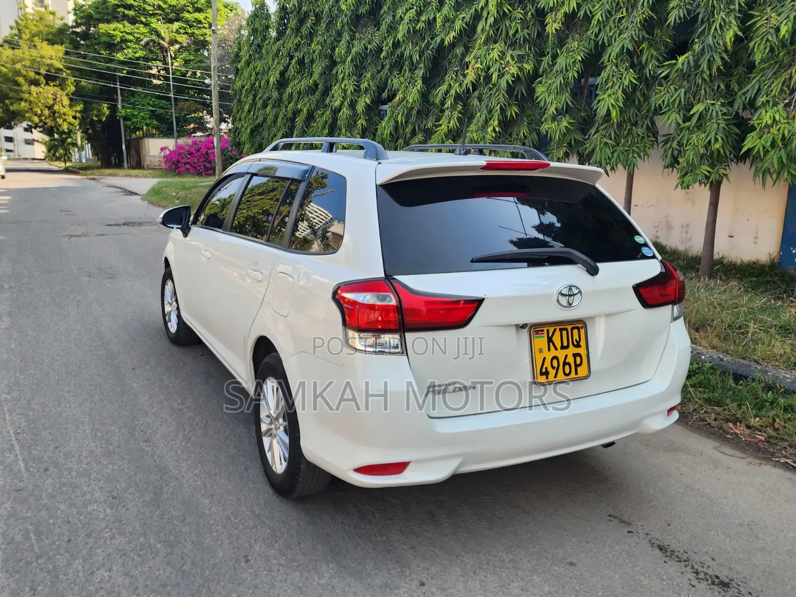Toyota Corolla Fielder 2018 White