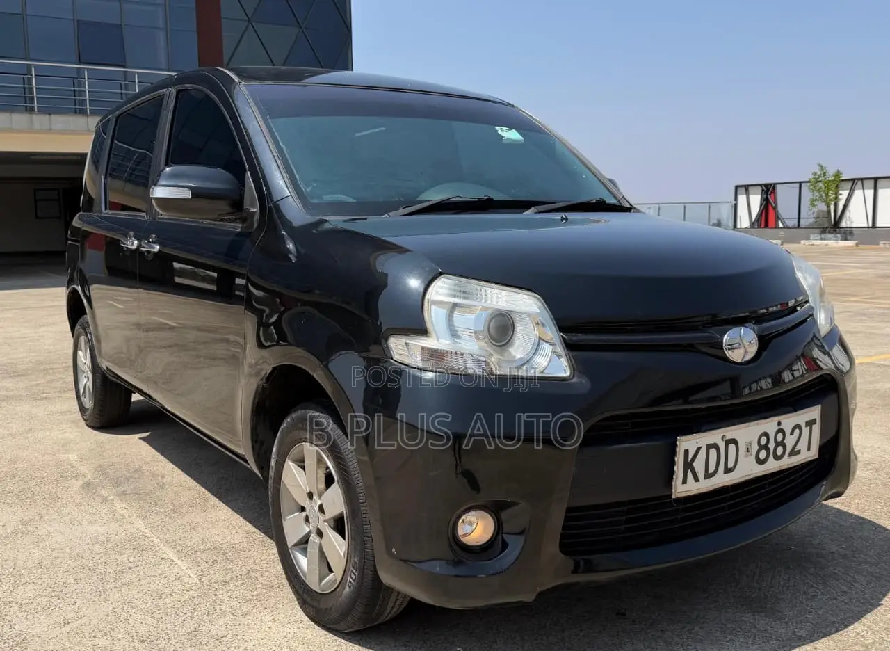 Toyota Sienta 2014 Black