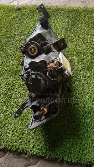 Mistibishi Outlander Headlight