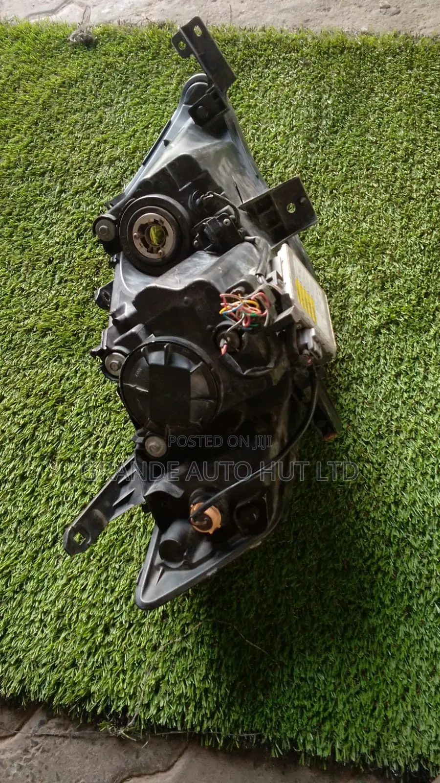 Mistibishi Outlander Headlight