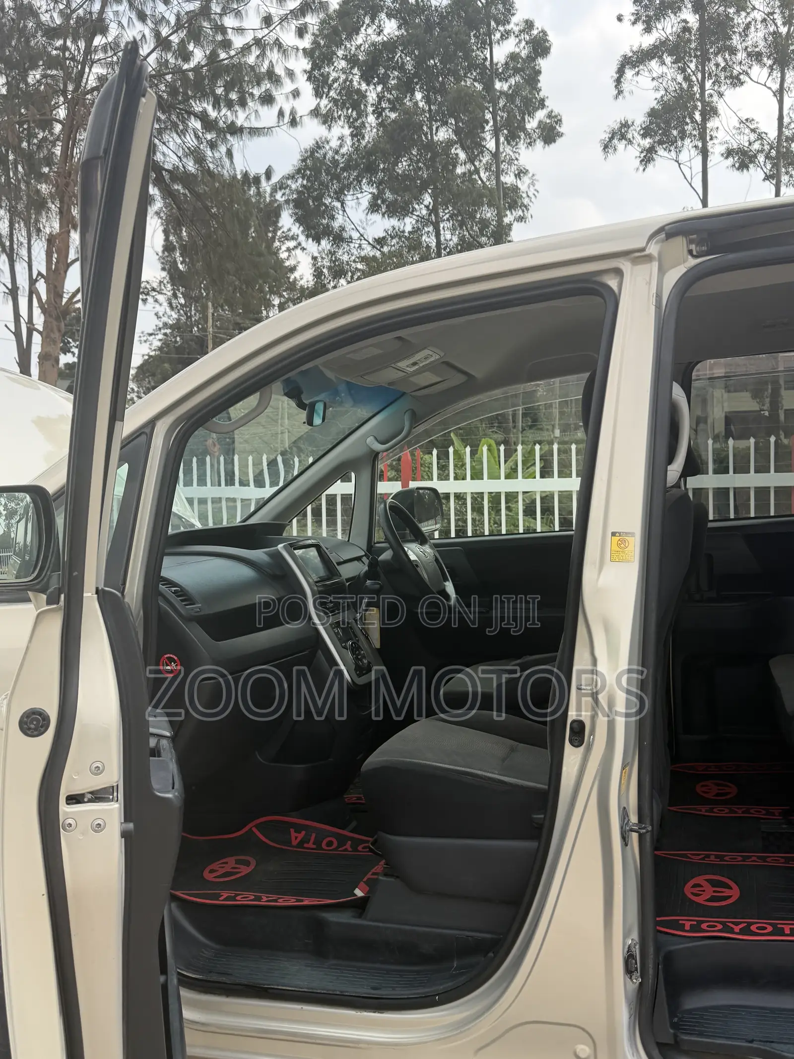 Toyota Voxy V 2WD 8-Seater 2012 Beige