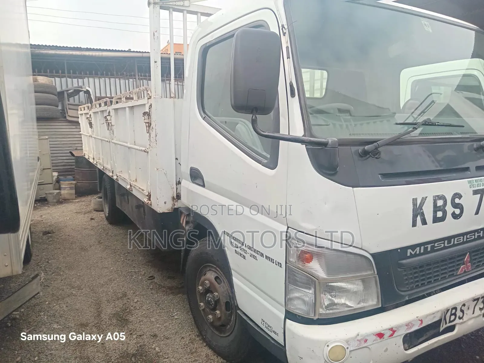 Mitsubishi Canter Fe85 Yom 2011 Negotiable