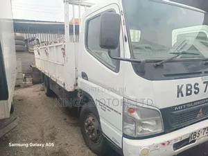 Mitsubishi Canter Fe85 Yom 2011 Negotiable