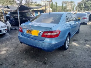Mercedes-Benz E250 2010 Blue