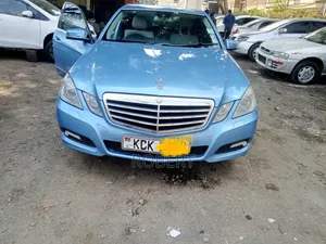 Mercedes-Benz E250 2010 Blue