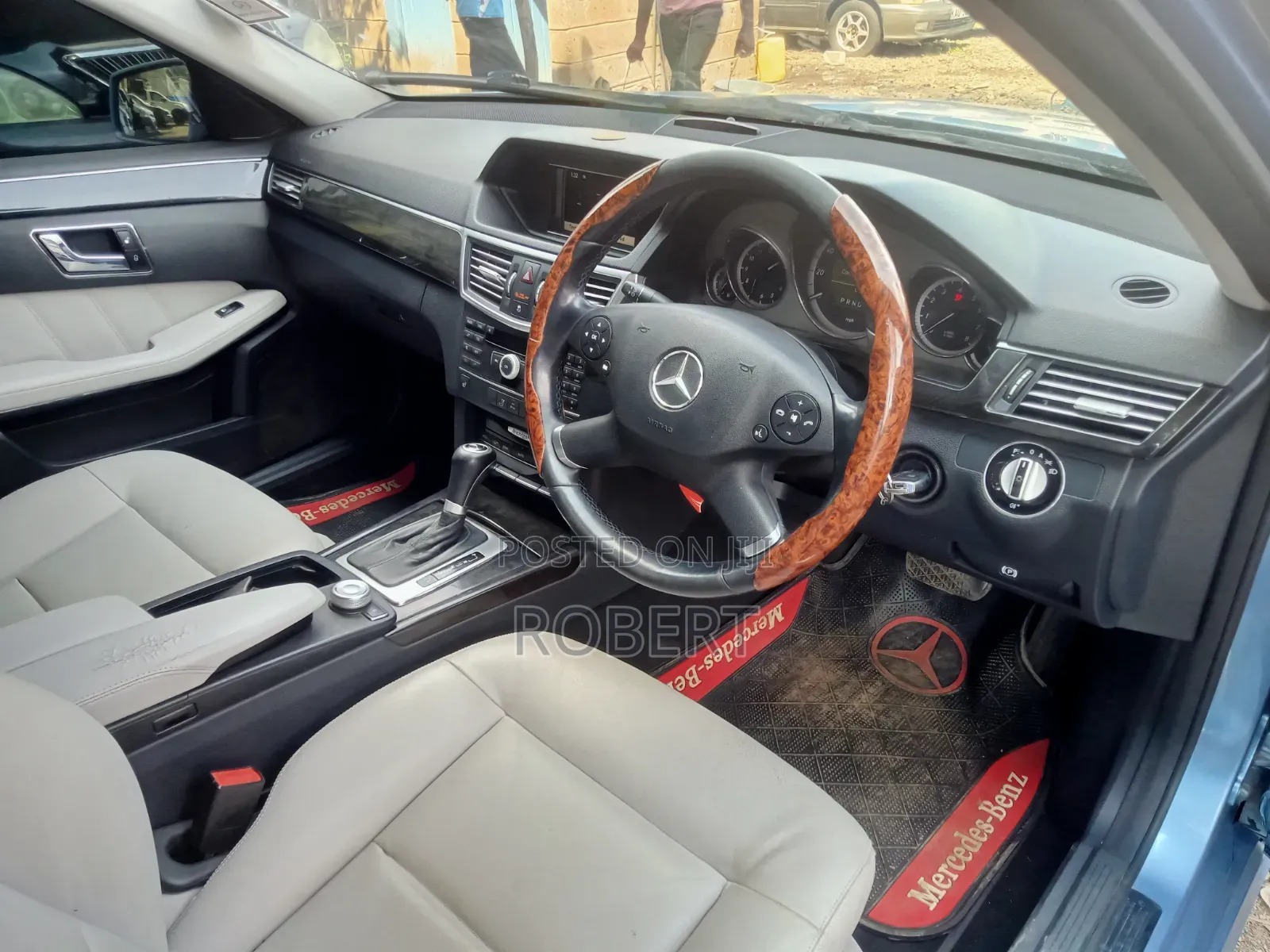 Mercedes-Benz E250 2010 Blue