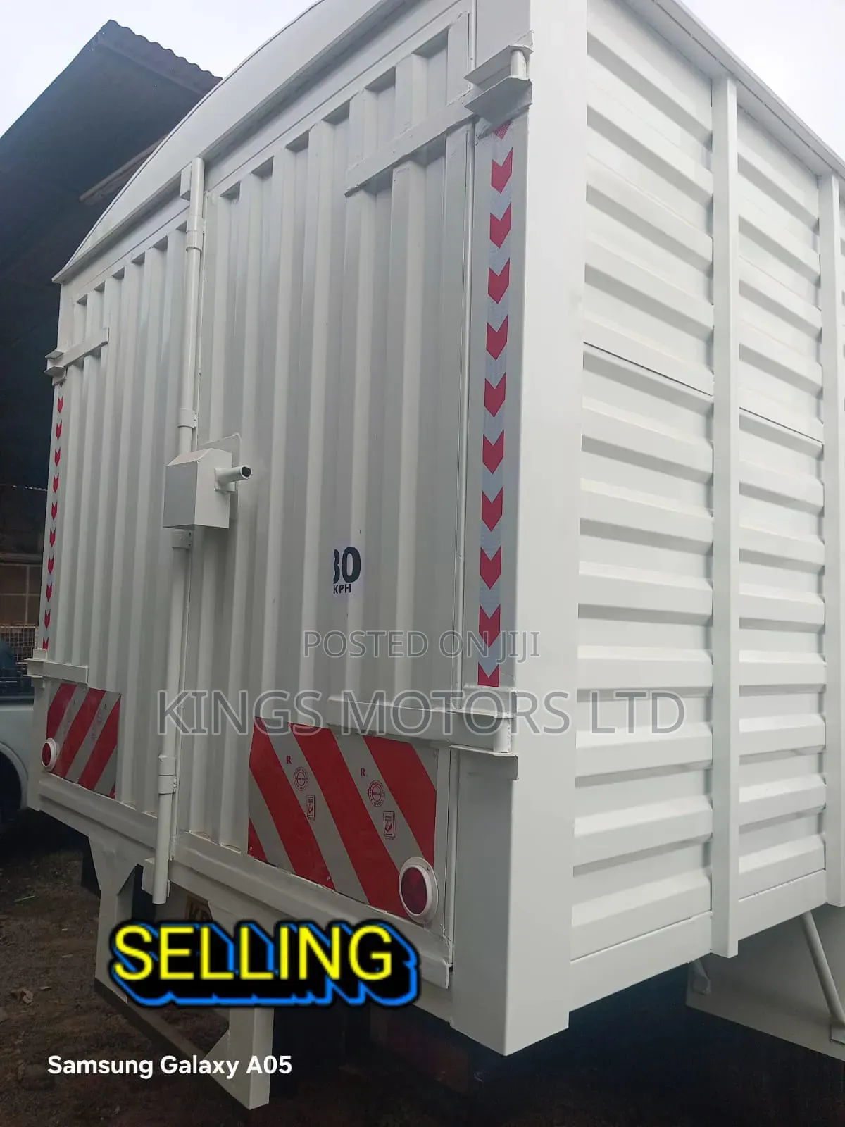 Mitsubishi Canter Hd Fe85 Yom 2022 Negotiable