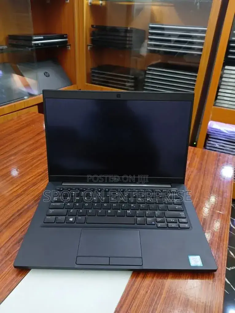 Laptop Dell Latitude 7390 8GB Intel Core i5 SSD 256GB