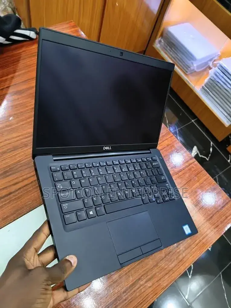 Laptop Dell Latitude 7390 8GB Intel Core i5 SSD 256GB