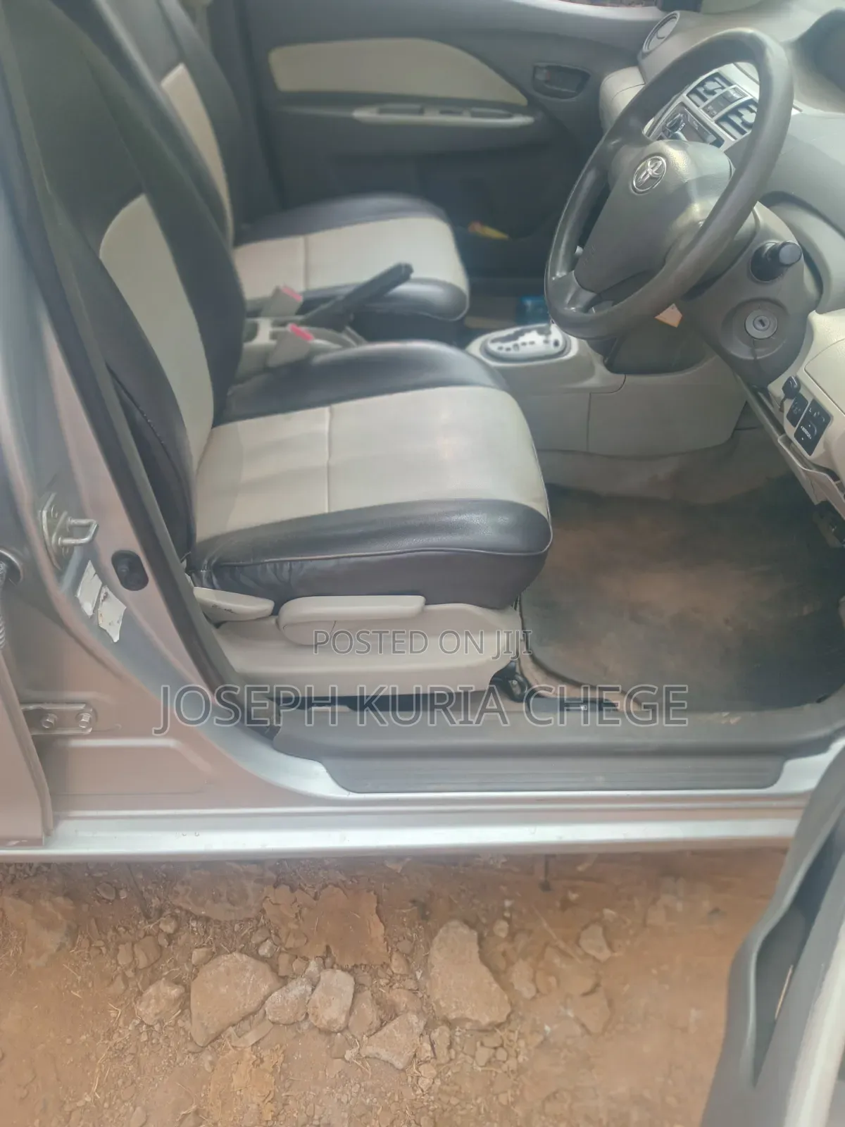 Toyota Belta 2010 Silver