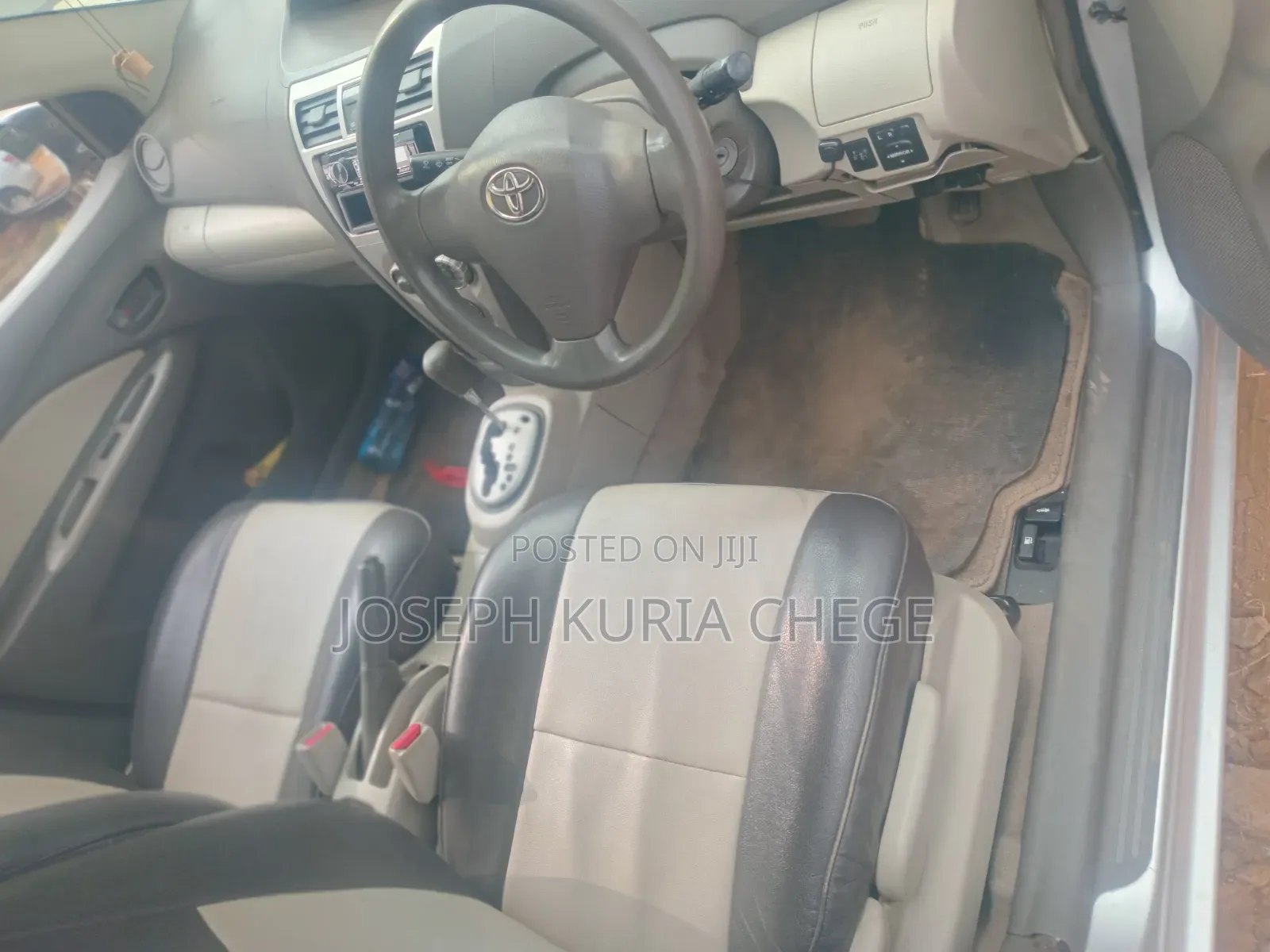 Toyota Belta 2010 Silver