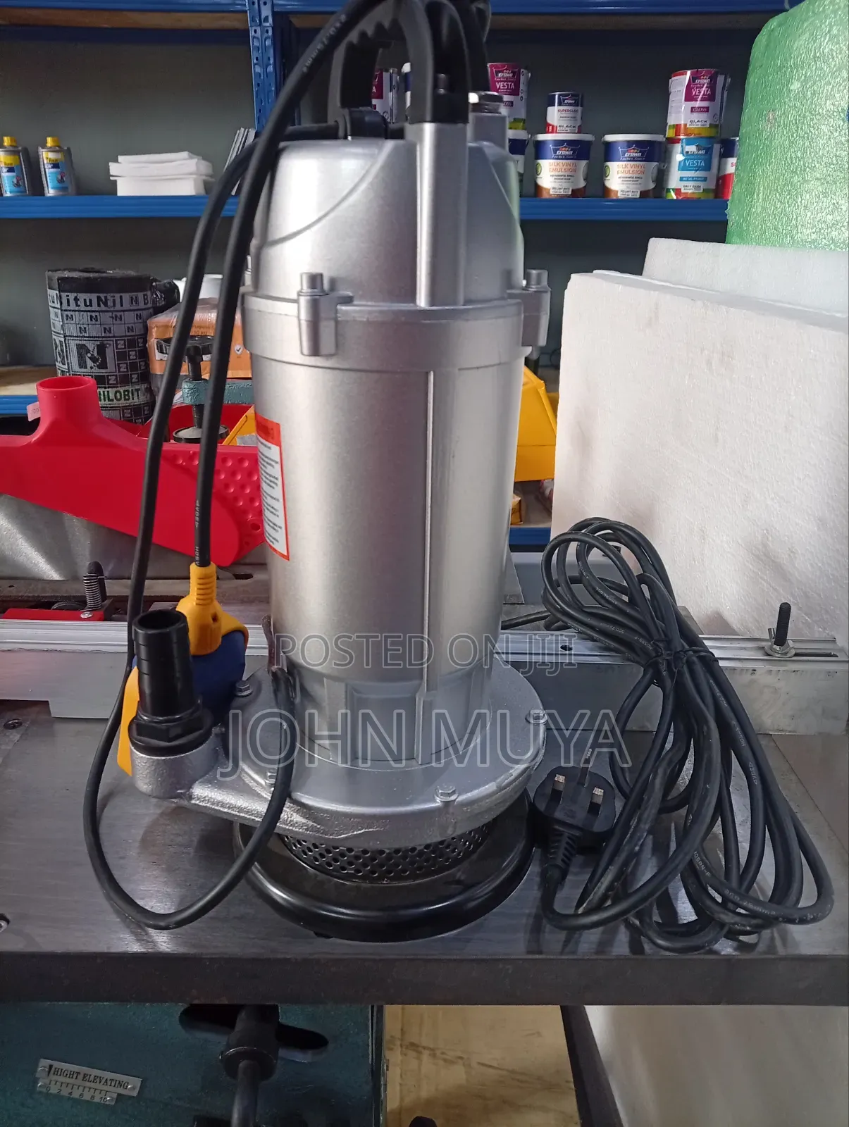 750-Watt Submersible Pump