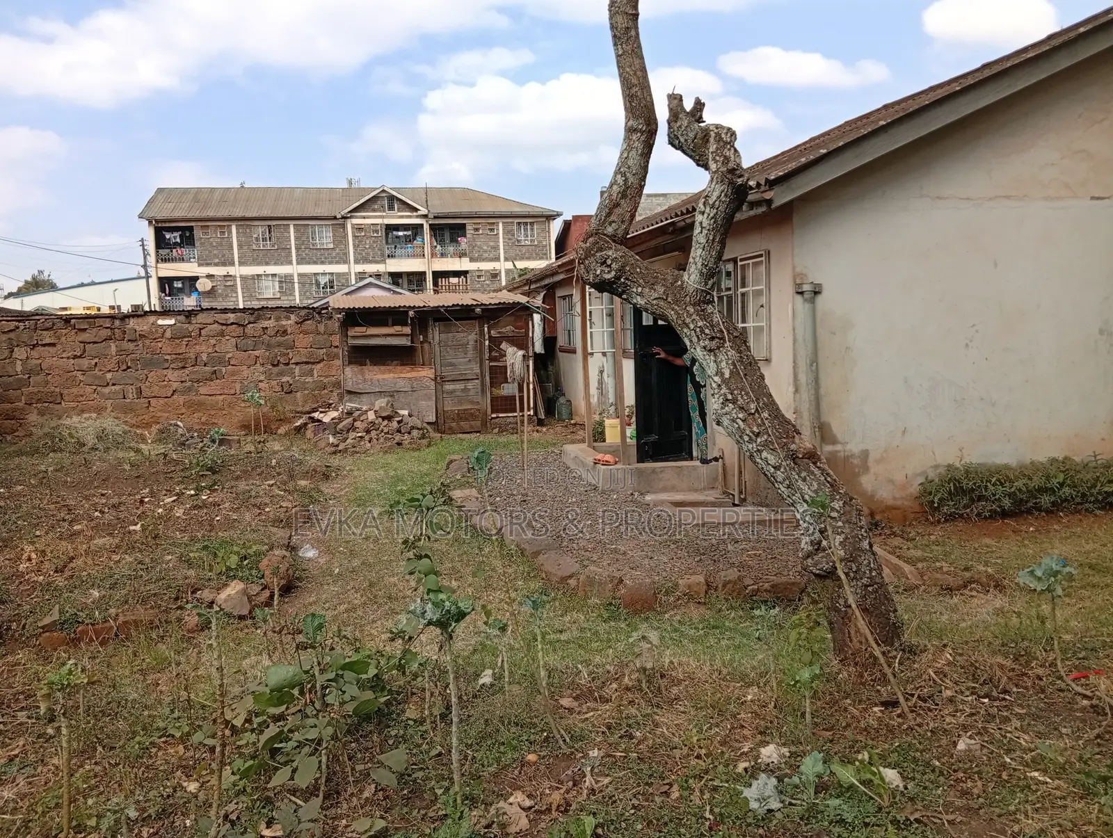50X100 Plot for Sale in Thika Town.