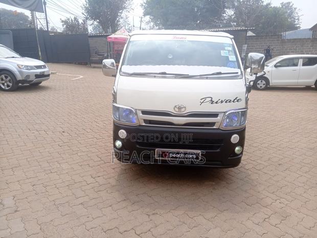 Toyota HiAce 2012 White - thumbnail 5