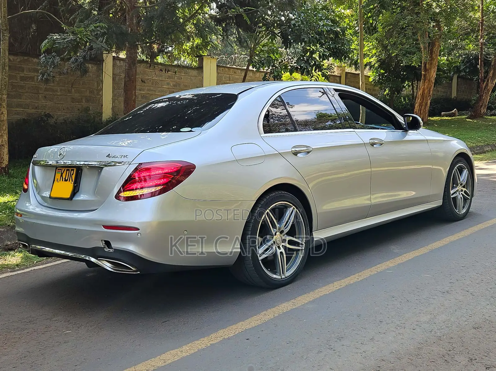 Mercedes-Benz E200 2017 Silver