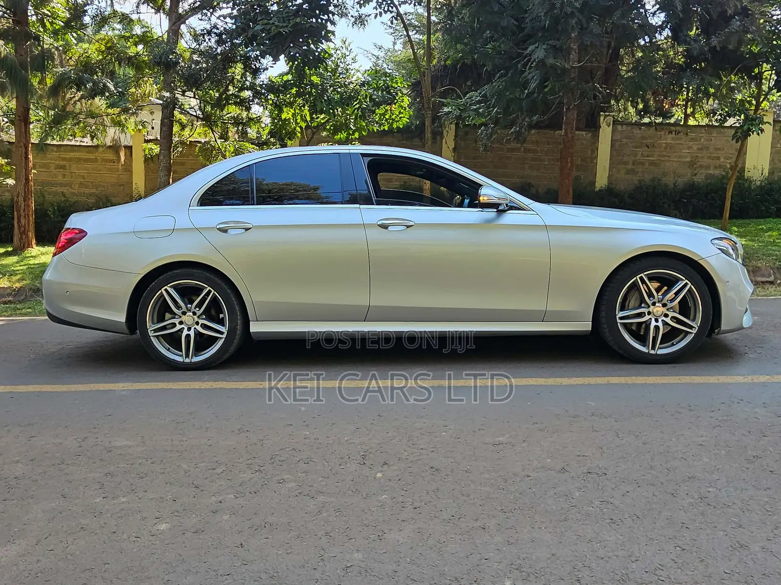 Mercedes-Benz E200 2017 Silver