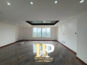 5bdrm Duplex in Spring Valley for rent