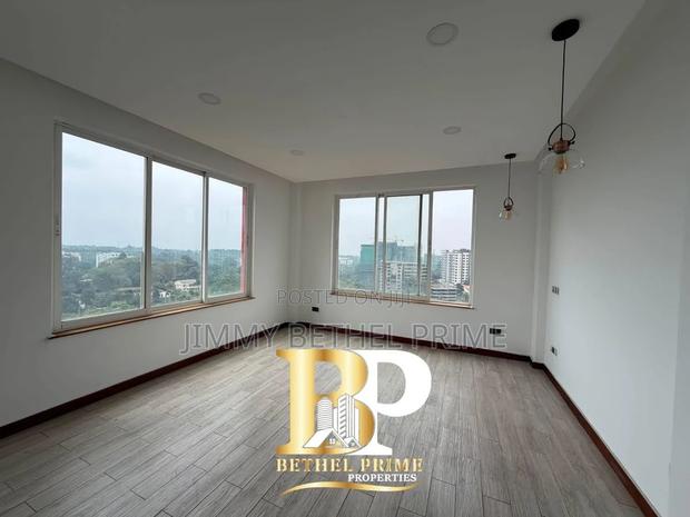 5bdrm Duplex in Spring Valley for rent - thumbnail 3
