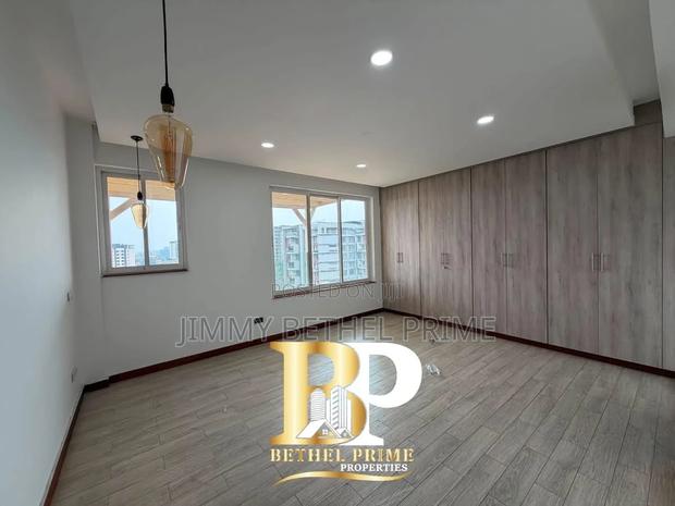 5bdrm Duplex in Spring Valley for rent - thumbnail 4