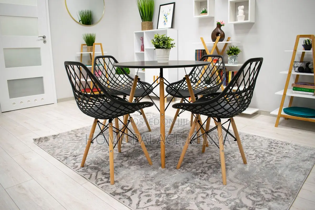 Dining Set; Four-Person Patio Table and Breathable Chairs Set
