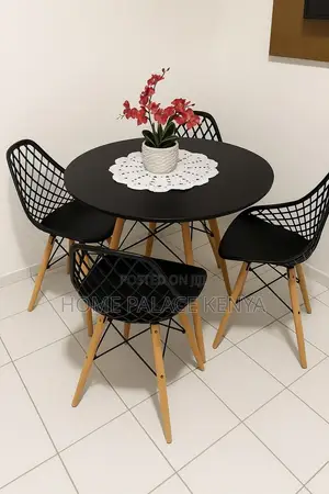 Dining Set; Four-Person Patio Table and Breathable Chairs Set