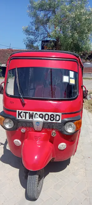 Piaggio Scooter 2021 Red