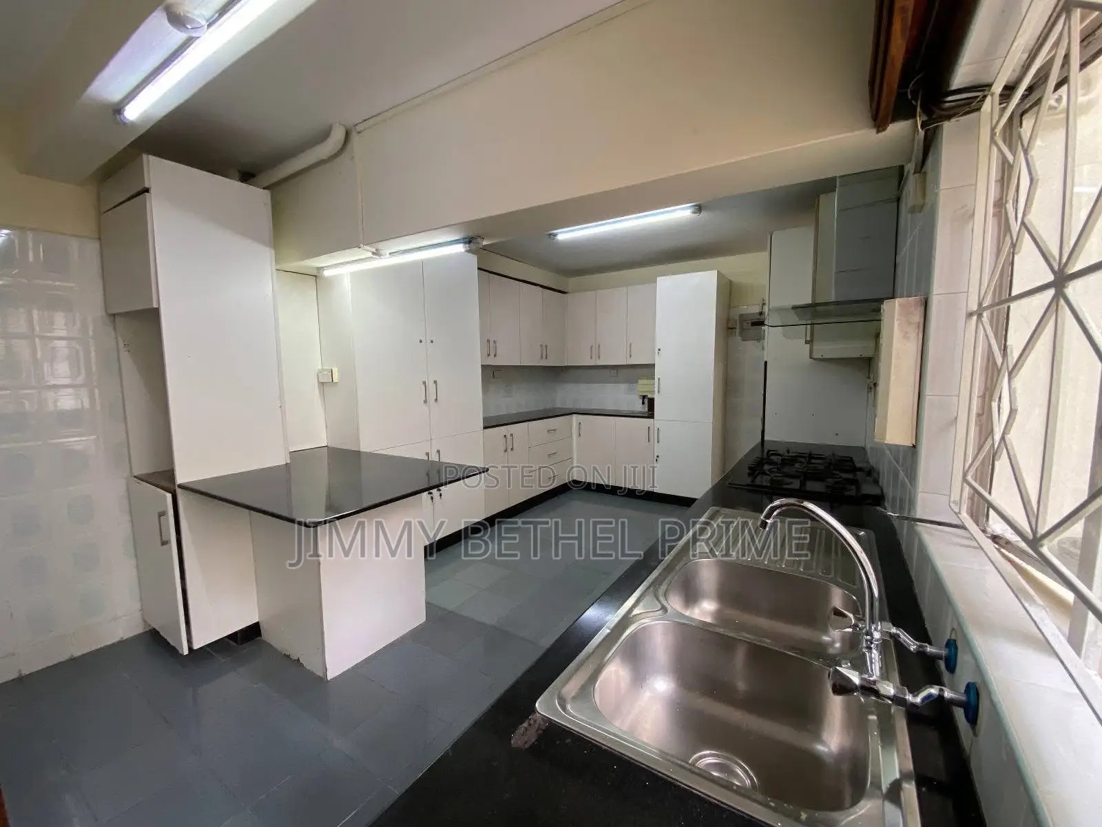 5bdrm House in Parklands/Highridge for rent