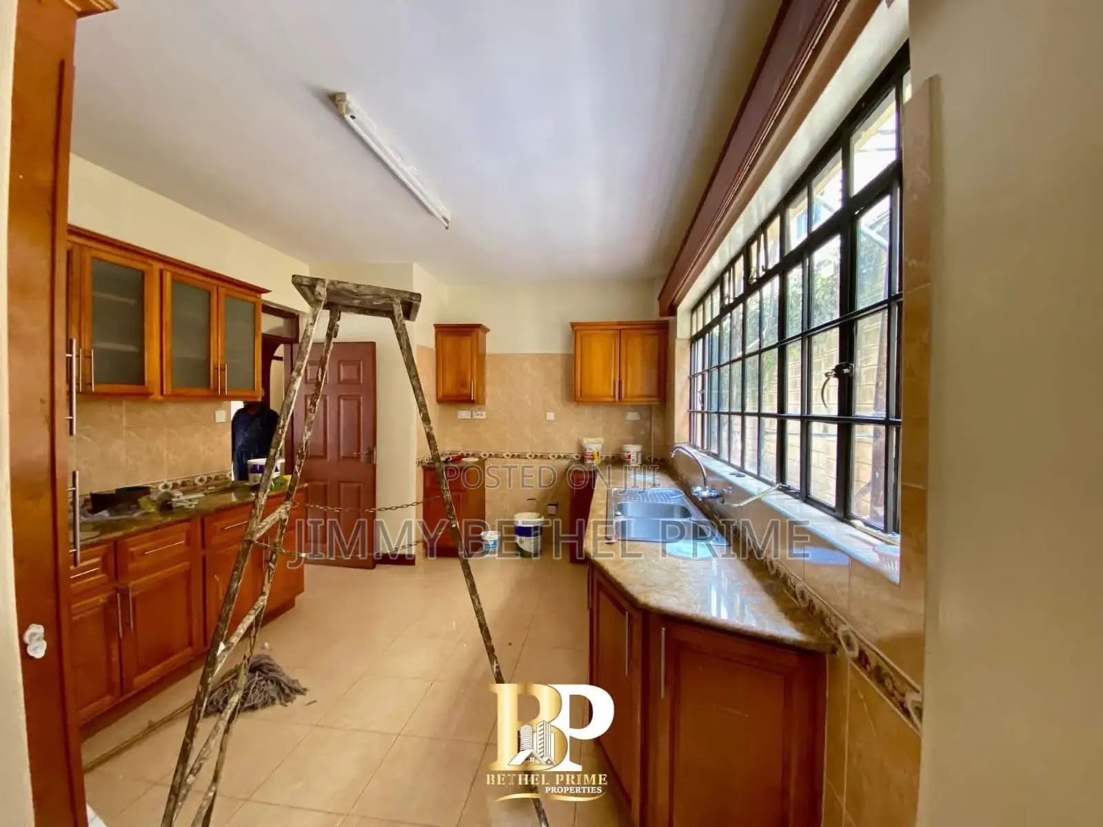 3bdrm Apartment in Spring Valley for sale