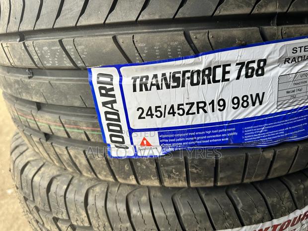 245/45r19 Goodard