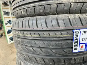 235/55r17 Goodard
